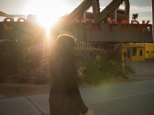 Praying-mantis at the Container Park - Downtown Las Vegas (Walking)