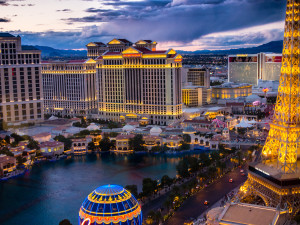 Las Vegas Strip: Bellagio Fountains from Planet Hollywood (Dusk)